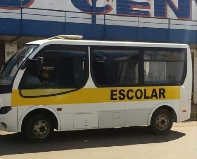 Micro ônibus muito conservado