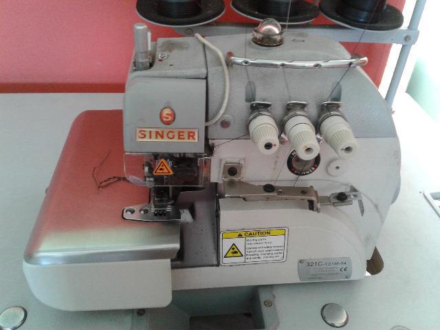 Máquina de Costura industrial Overlock Singer