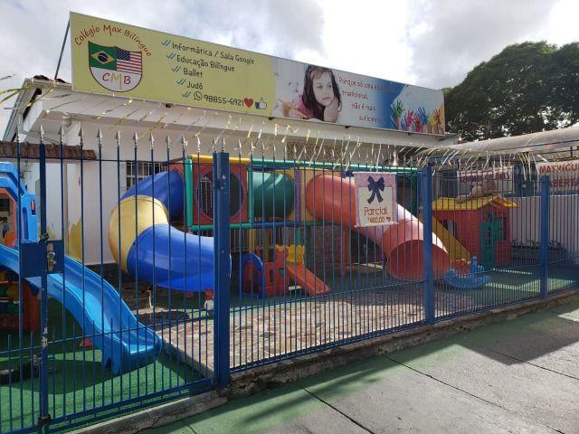 Escola infantil bilíngue admite