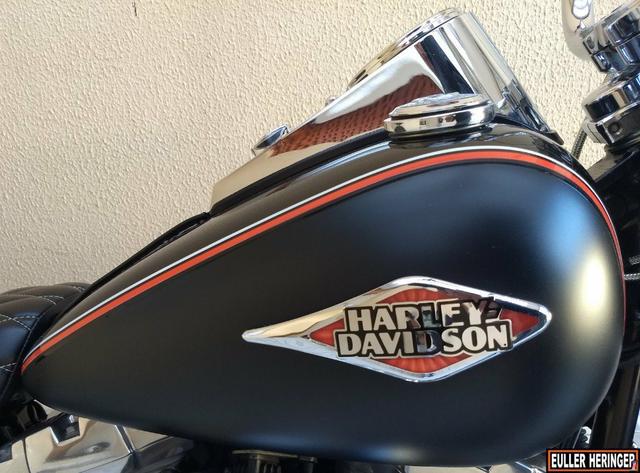 Harley davidson heritage custom