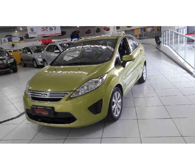 fiesta sedan se 1.6 completo flex financio 2011