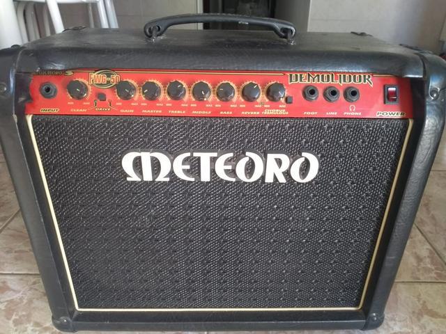 Amplificador + guitarra