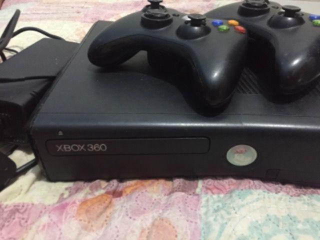 Xbox 360 - vendo ou troco por iphone