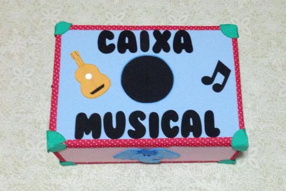 Caixa musical em eva