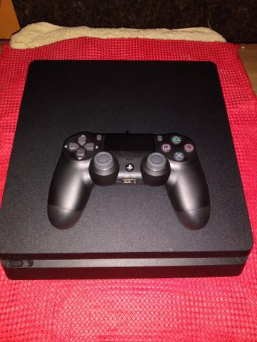 Vende-se PlayStation 4