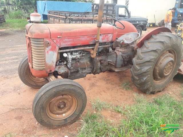 Trator massey ferguson 65 x 4x2 ano 70