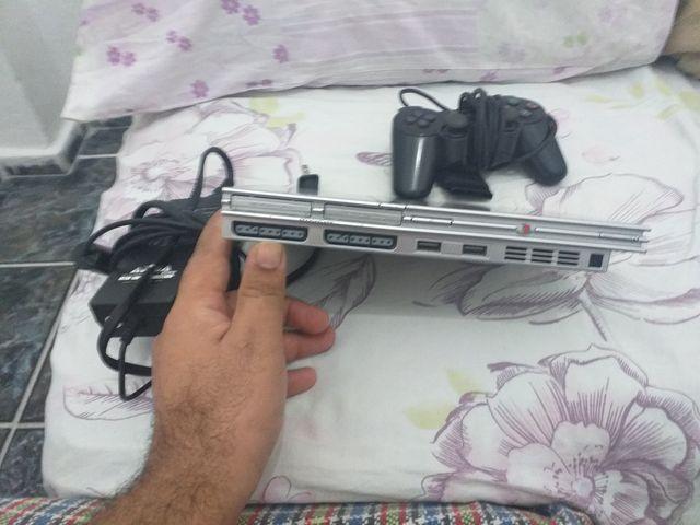 Ps2 prata vendo ou troco por outro console