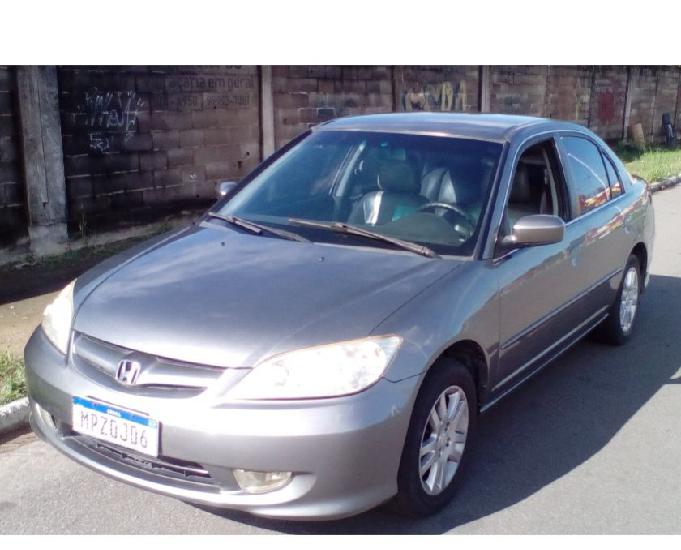 Vende-se Honda Civic Sedan, 04 portas - Ano 2004