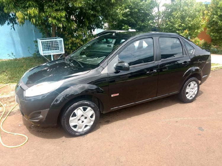 FIESTA SEDAN 1.6 COMPLETO