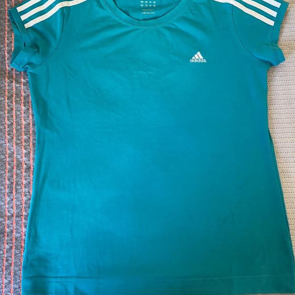 Camiseta feminina adidas