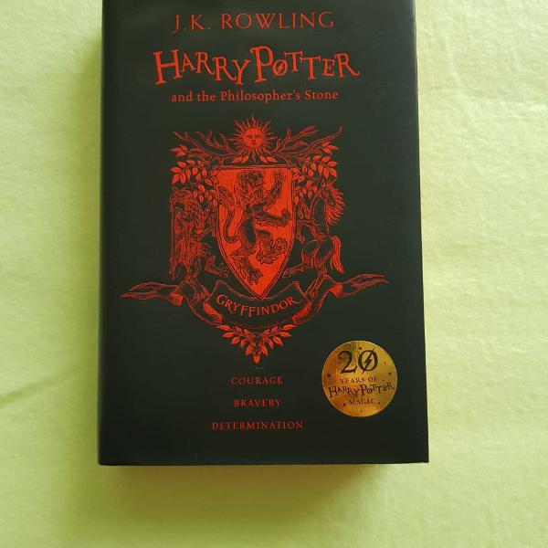 Harry potter and the philosopher&#39;s stone, edição 20 anos,