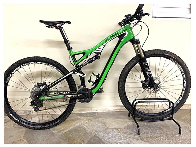 Mountain bike specialized camber expert carbon