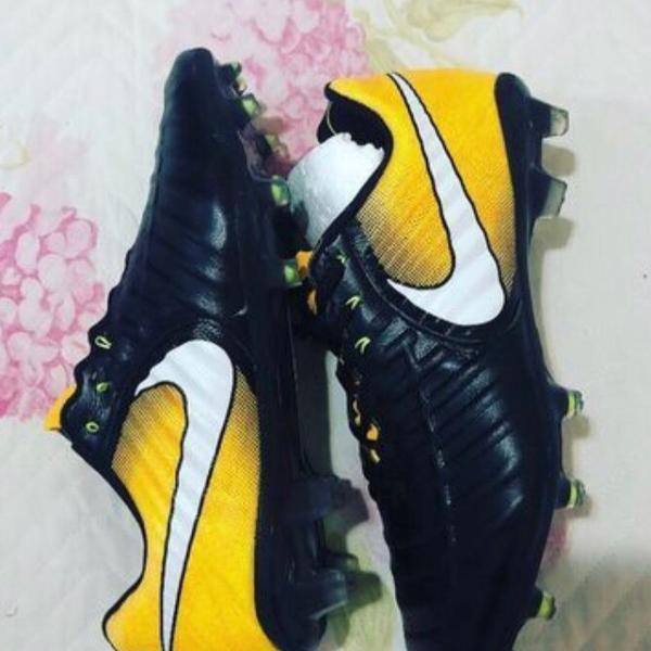 chuteira nike tiempo