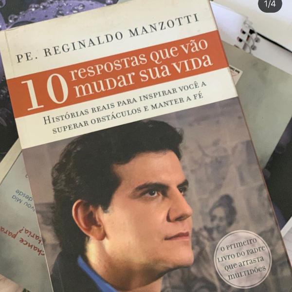 vários livros bíblicos