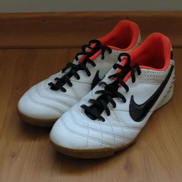 Chuteira futsal nike tiempo n39