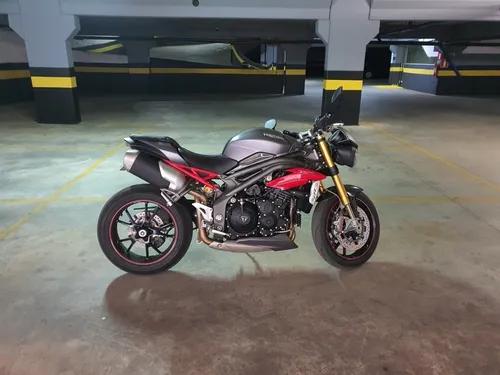 Triumph speed triple 1050 r