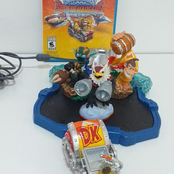 Base ,jogo e bonecos skylander wiiu