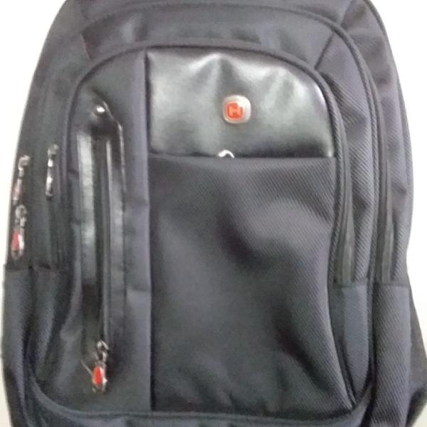 Mochila para notebook com rodinha