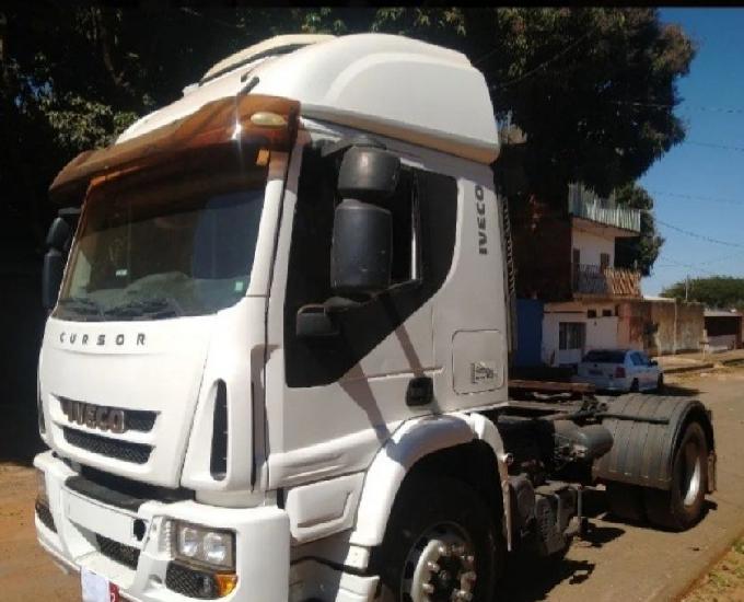 Caminhão iveco curso 450e33t