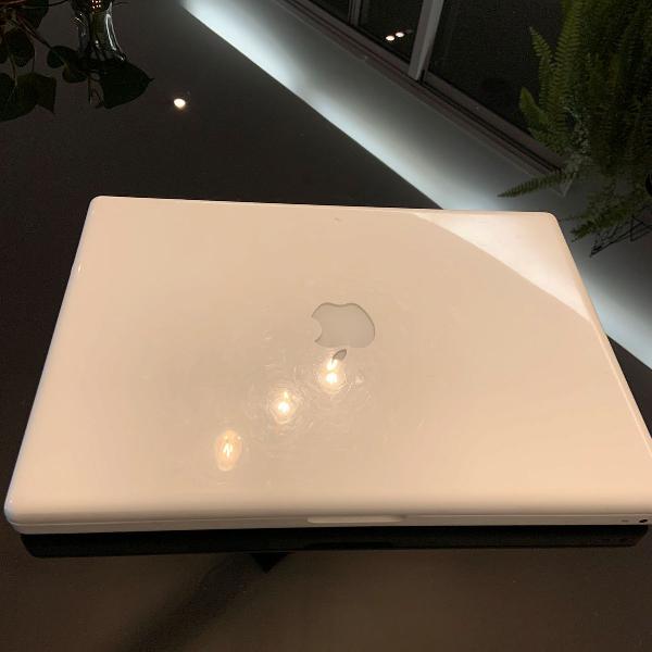 Macbook white 2009