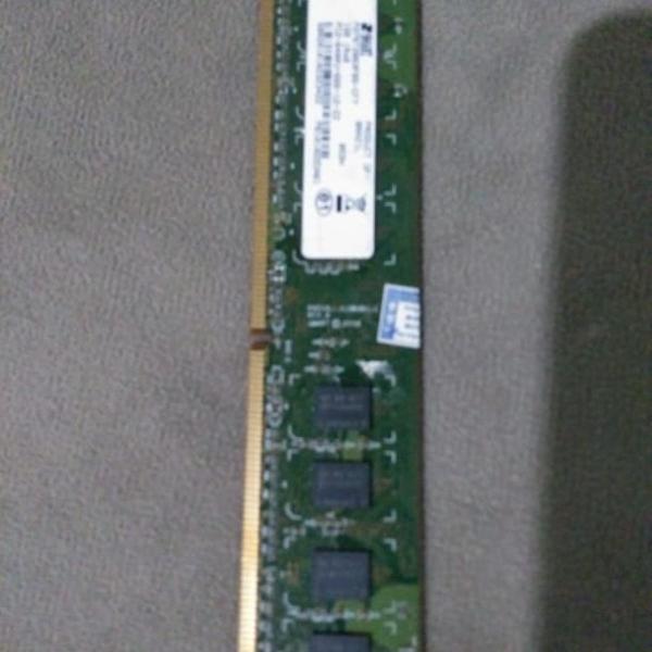 Memória Ddr2 1 Gigabyte pc2-6400u-666-12-zz 1rx8