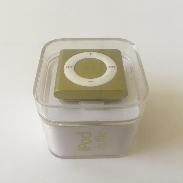 Ipod shuffle - apple