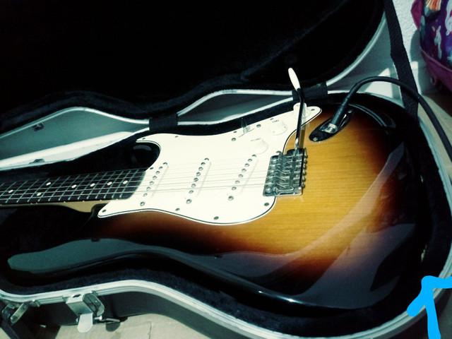 Guitarra fender mexicana