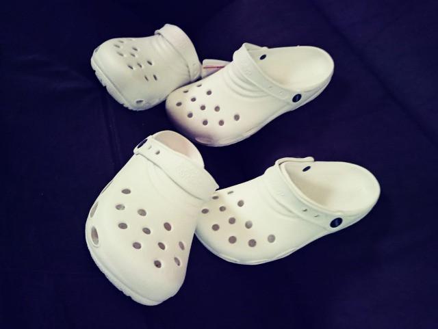 02 pares chinelo sandalia crocker crocs branco adulto, 01