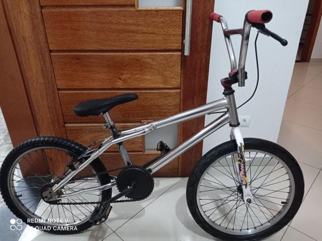 Bicicleta infantil aro 20 cross bmx