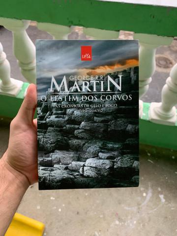 Livro O Festim dos Corvos - George R.R. Martin