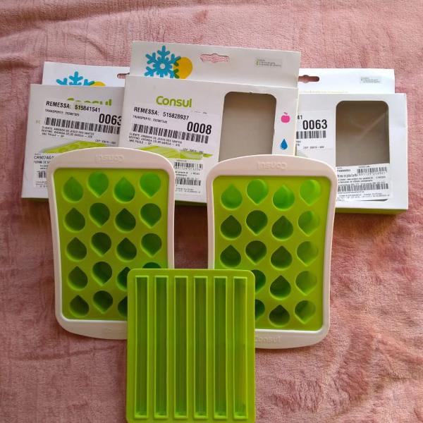 Forma de gelo em silicone verde