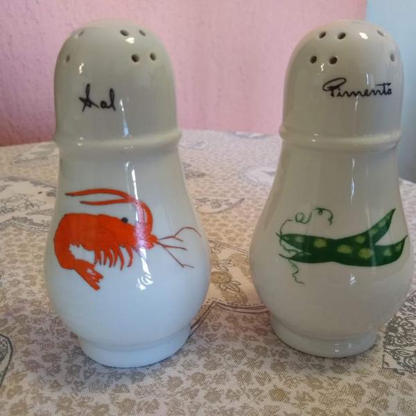 Galheteiro Com Saleiro E Pimenteiro Em Porcelana Schmidt