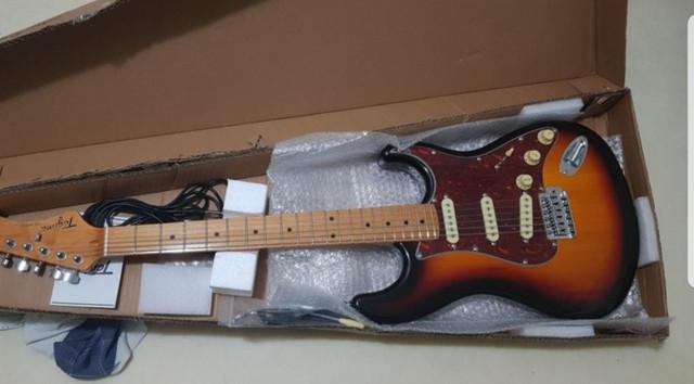 Guitarra tagima stratocaster sunburst tg530 nova