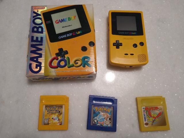 Game Boy / Pokemon Blue Yellow Gold