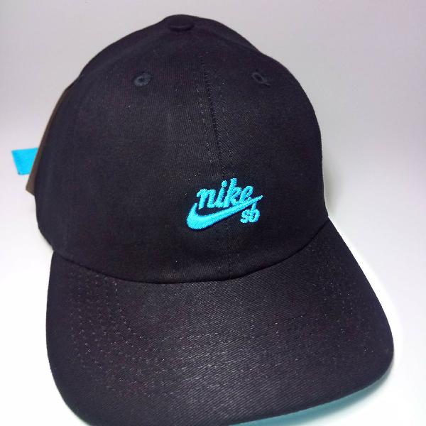 Boné Nike Dad Hat Strapback Aba Curva Fitao Fivela Preto e