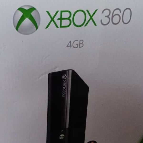 Xbox 360 semi novo