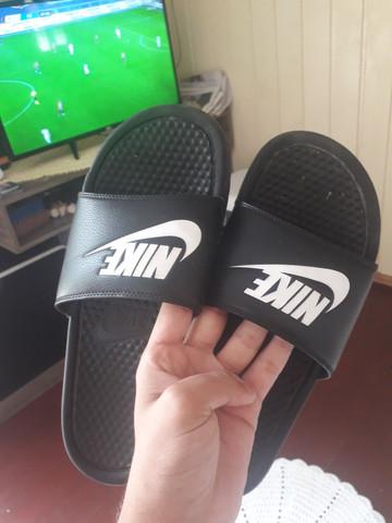 Sandália nike usada tam41