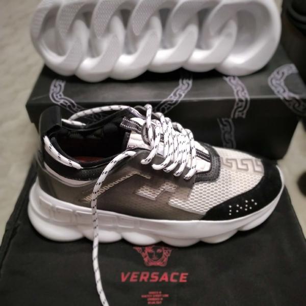 Ténis Versace Chain Reaction 42 (cinza/preto)