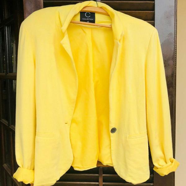 blazer amarelo