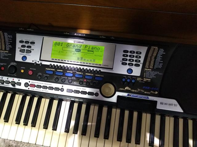 Teclado Yamaha psr540 profissional conservado!