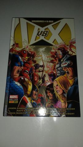 Vingadores vs. x-men (português) capa dura - semi novo