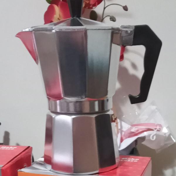 Cafeteira tipo italiana Moka 6 xícaras