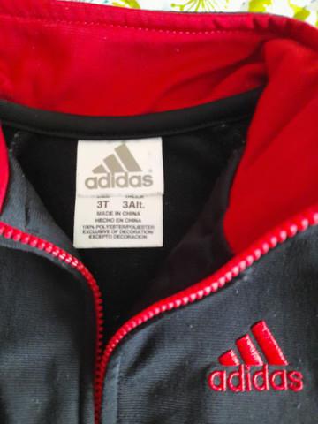 Lindo agasalho adidas infantil tamanho 3. seminovo. 50,00