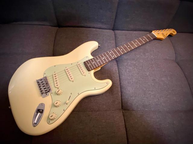 Guitarra stratocaster sx sst62