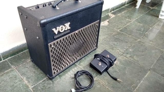 Amplificador valvulado de guitarra vox ad15 vt