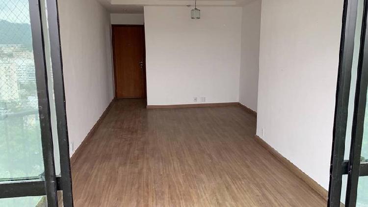 Excelente Apartamento Vazio no Pechincha