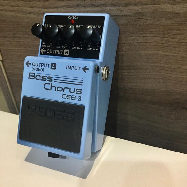 Pedal bass chorus