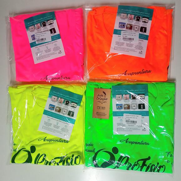 Camiseta NEON Brilha no escuro Luz Negra Diversas Cores