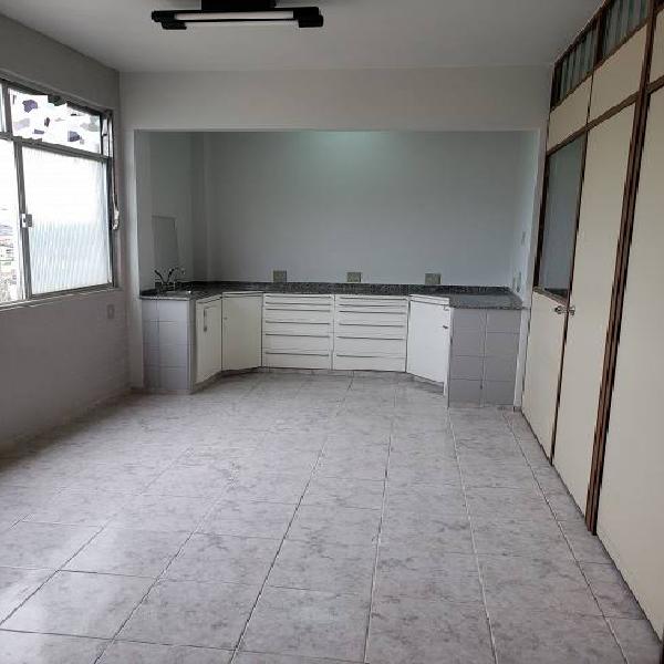 Sala/conjunto para venda tem 35 metros quadrados em bento