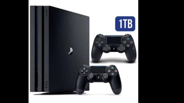 Ps 4 pro,25 jogos, 2 controles,10 meses de ps plus